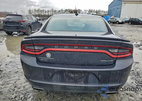 2016 Dodge Charger Sxt z USA, uszkodzony, nr VIN 2C3CDXJG3GH277712